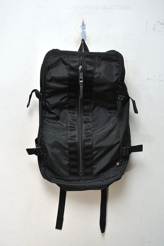 IGNOBLE Mona Cocoon Backpack