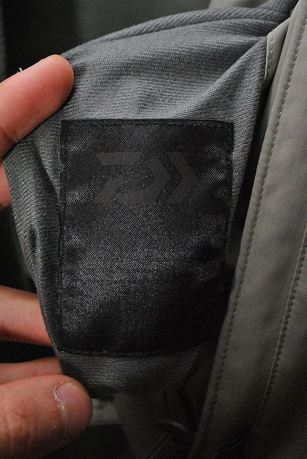 DAIWA PIER39 TECH REVERSIBLE MIL ECWCS STAND VEST DAIWA PIER39 TECH REVERSIBLE MIL ECWCS STAND VEST