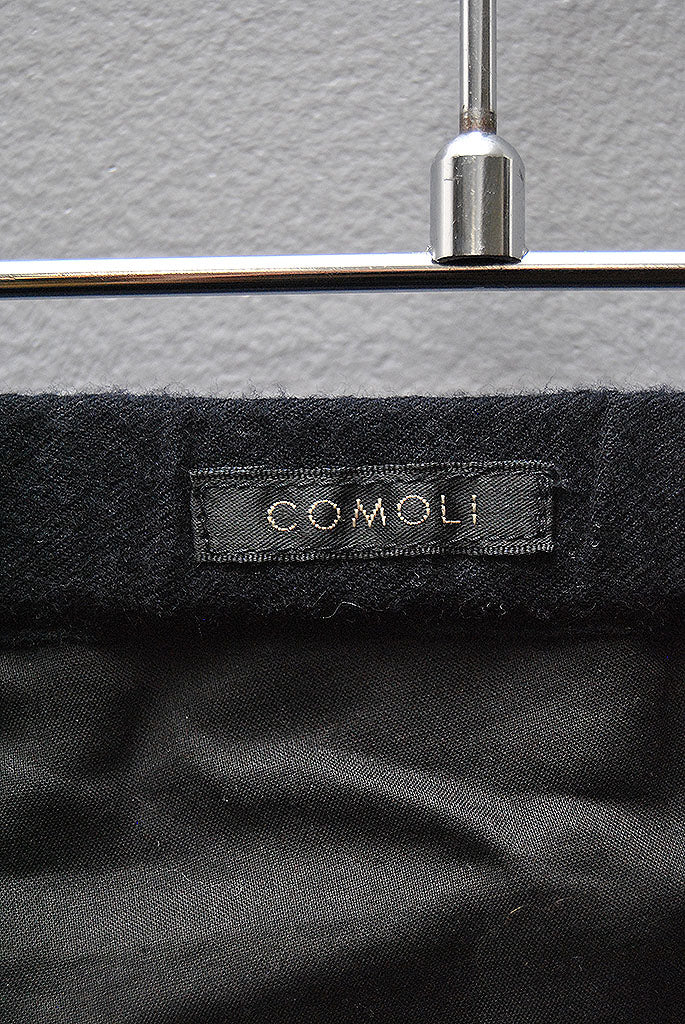 COMOLI ウールビエラドローストリングパンツ