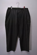 COMOLI コットンサテン ドローストリングパンツ