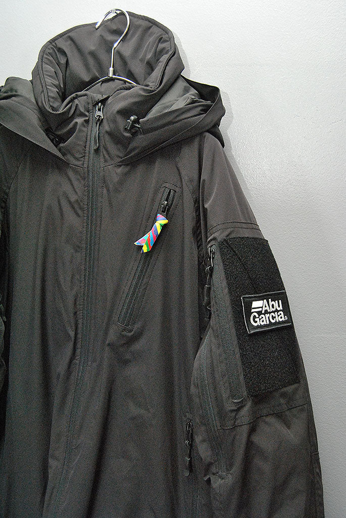 Abu garcia × is-ness CLOUD PADDING JACKET