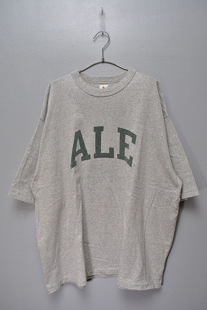 blurhms ROOTSTOCK  88/12 プリント Tシャツ "ALE"