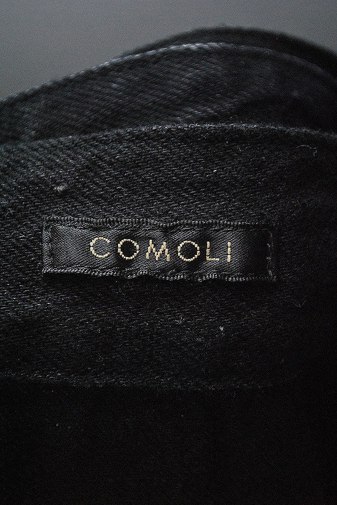 COMOLI デニムベルテッドパンツ