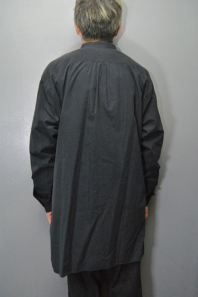 COMOLI バンドカラーシャツ