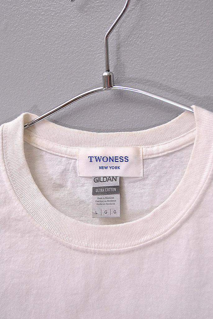 TWONESS SELECTED AMBIENNT WORKS TEE