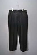 FARAH Two-tuck Wide Tapered Pants