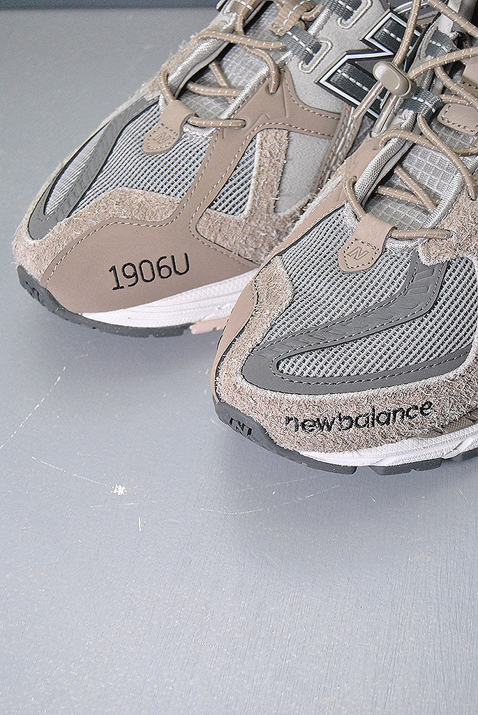 N.HOOLYWOOD × INVINCIBLE®︎ × New Balance M1906U