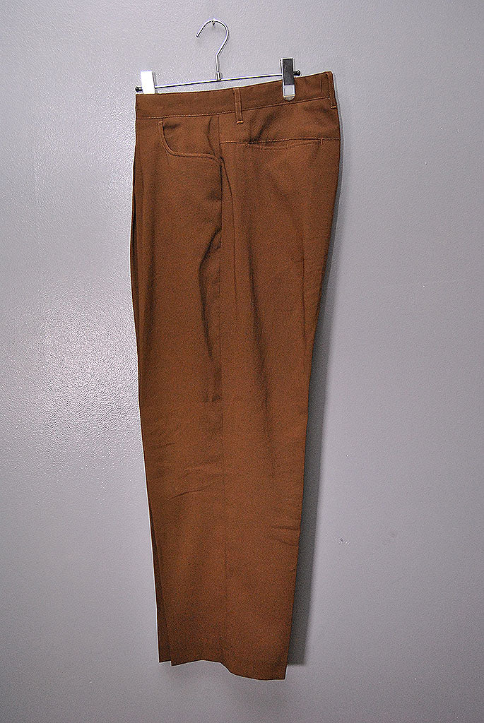 FARAH Two-tuck Wide Tapered Pants