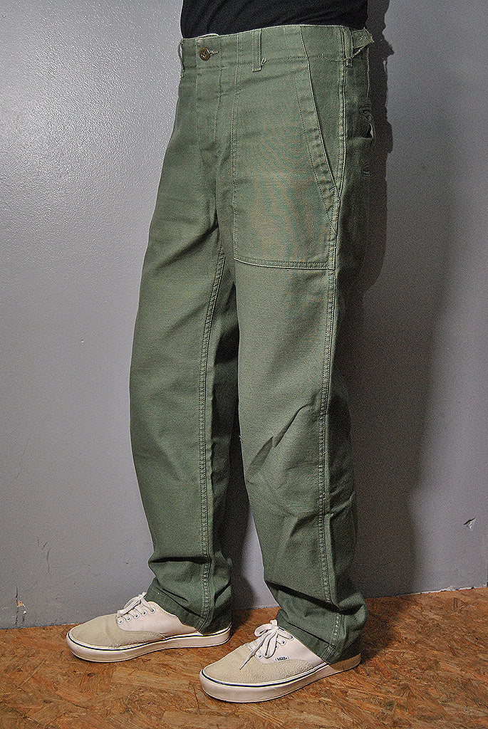 ENGINEERED GARMENTS × BEAMS PLUS GLASSFIELD PANTS