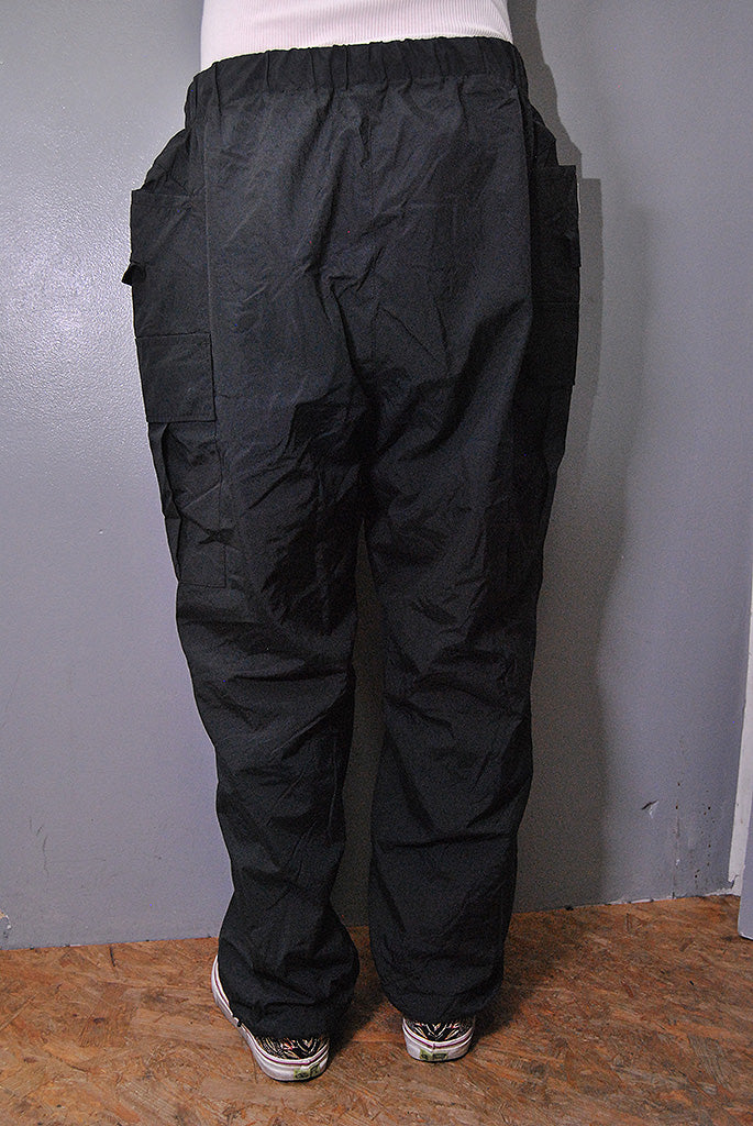 S.F.C WIDE TAPERED NYLON EASY PANTS CARGO POCKET