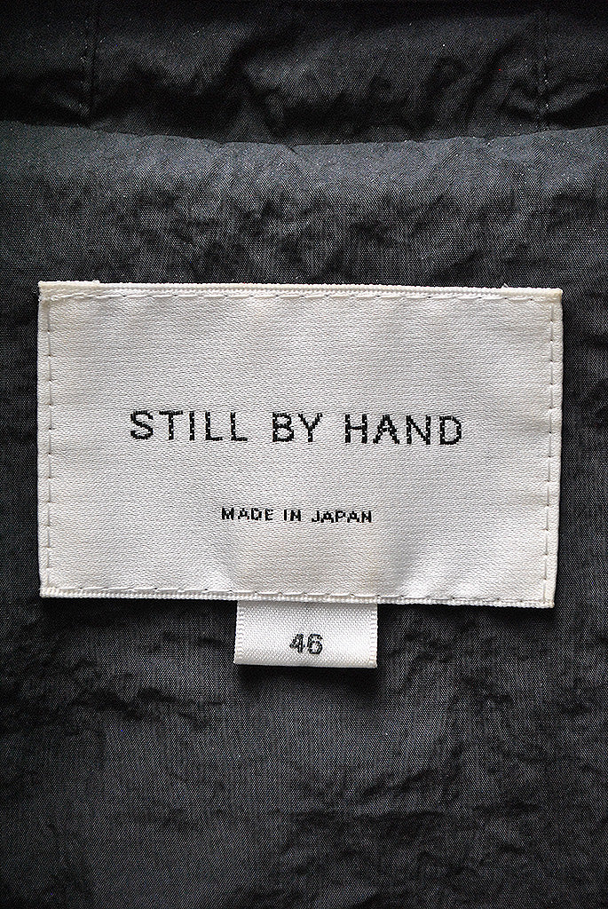 STILL BY HAND Water-Repellent Crisp Nylon Coat