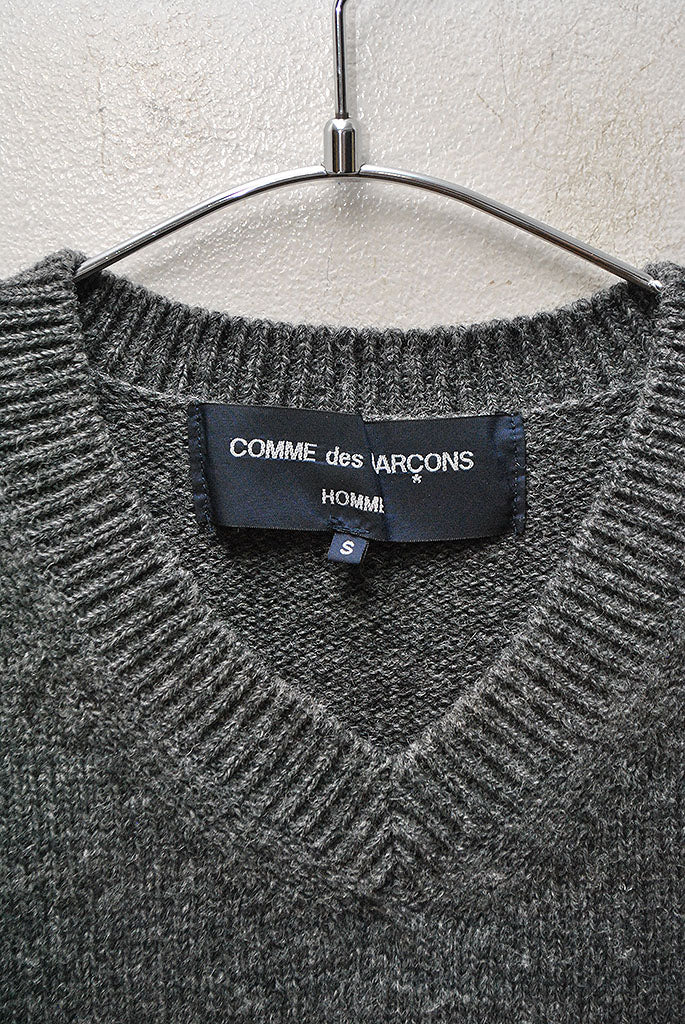 COMME des GARCONS HOMME Vネックニット