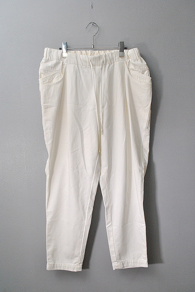 S.F.C TAPERED EASY PANTS