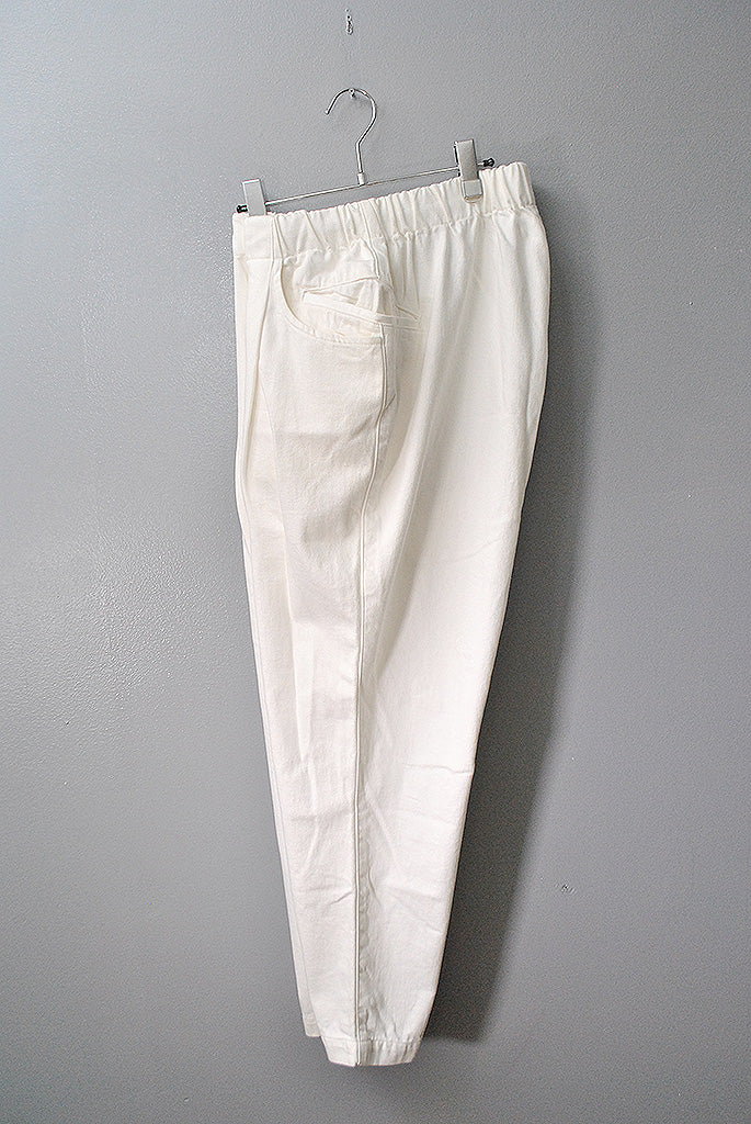 S.F.C TAPERED EASY PANTS