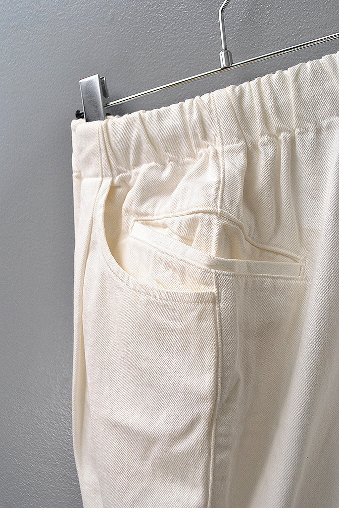 S.F.C TAPERED EASY PANTS