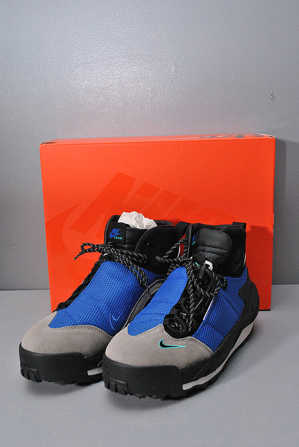 新品　Nike Magmascape 9 27cm フットスケープsacai ナイキ×サカイの最新作「マグマスケープ」の3色がリリース