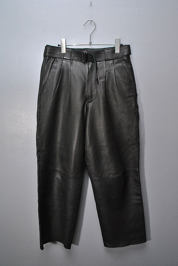 YOKE BELTED LEATHER 2TUCK TROUSERS