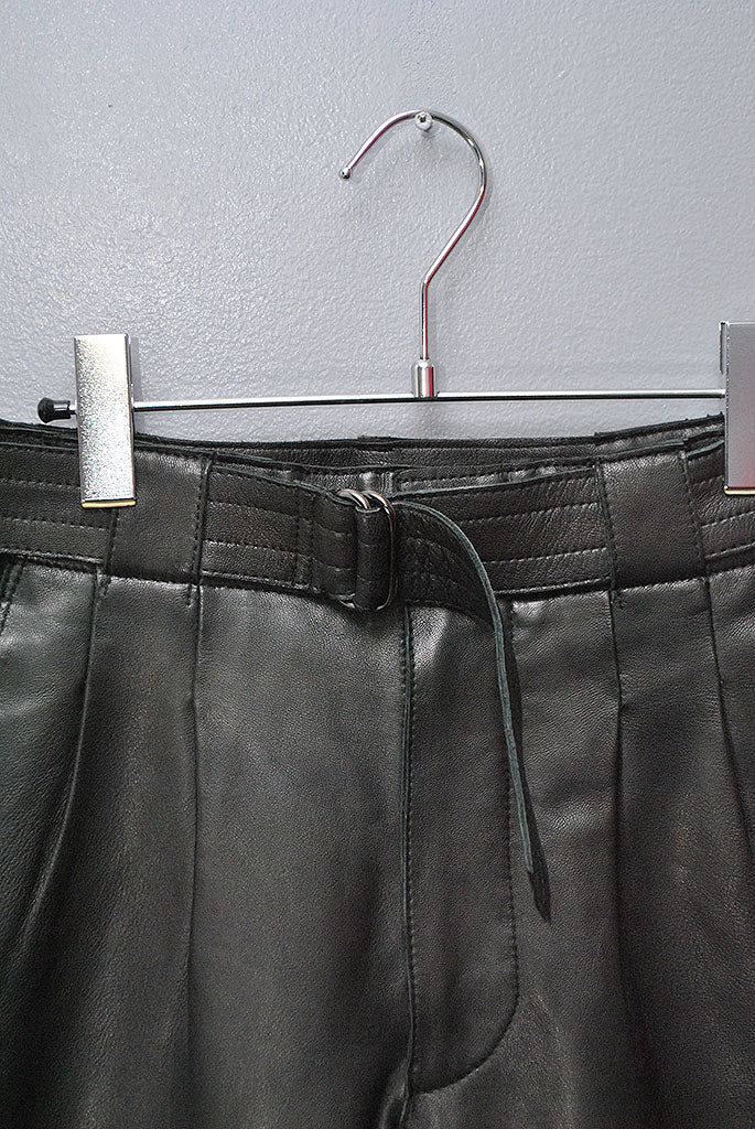 YOKE BELTED LEATHER 2TUCK TROUSERS