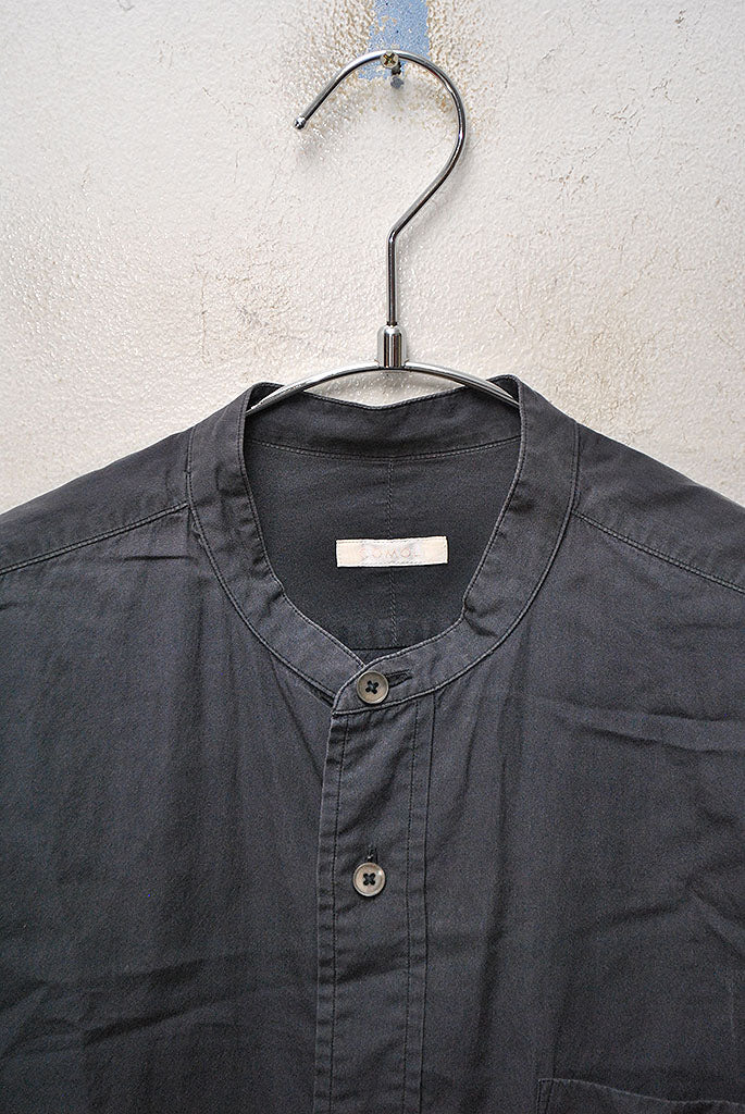 COMOLI バンドカラーシャツ