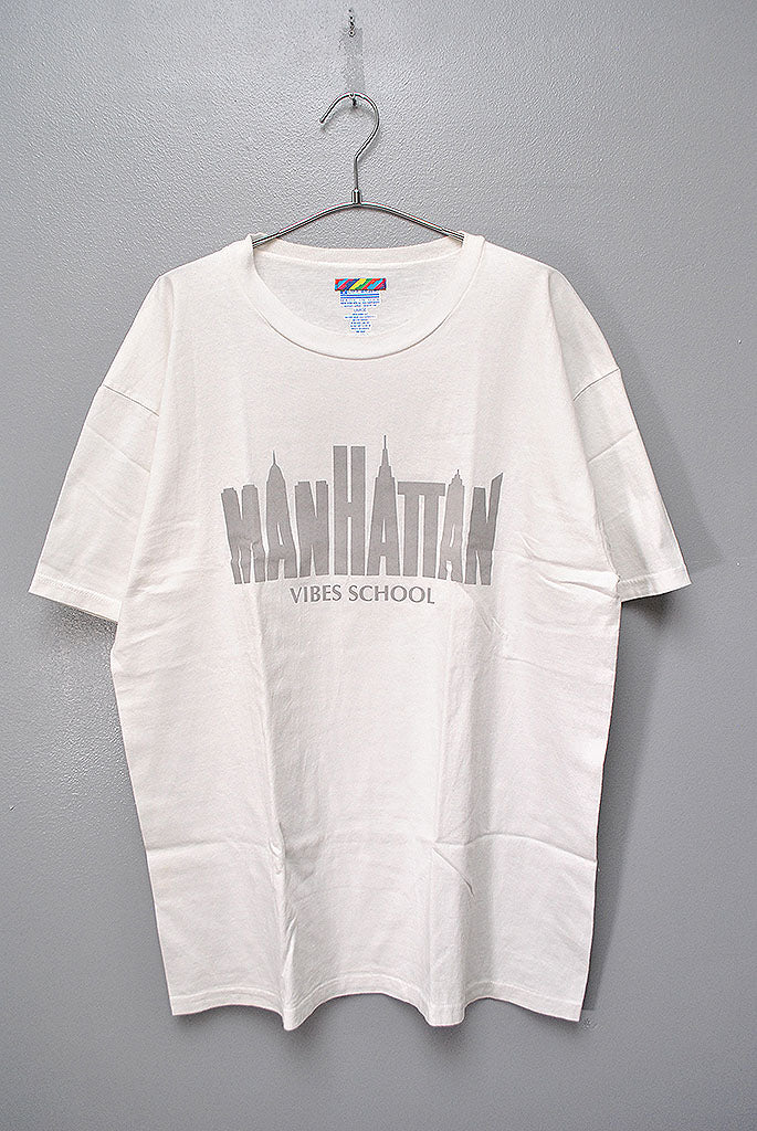 is-ness MANHATTAN TEE