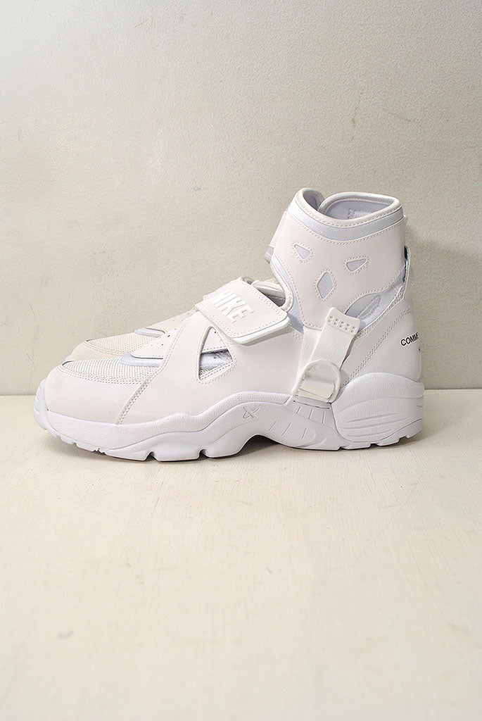 COMME des GARCONS HOMME PLUS × NIKE Air Carnivore