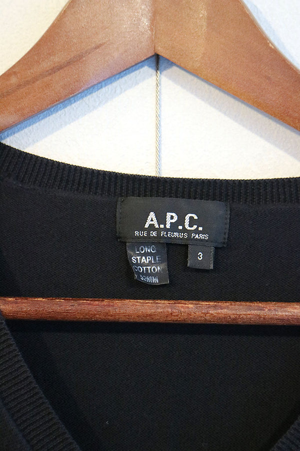 A.P.C. Vネックコットンニット