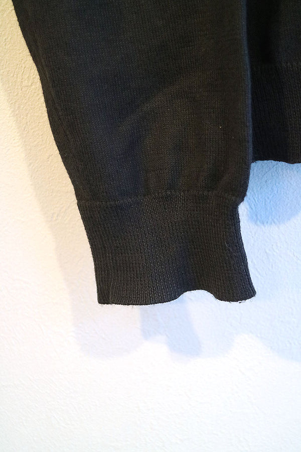 A.P.C. Vネックコットンニット A.P.C. Vネックコットンニット