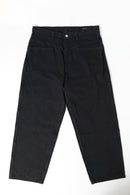 COMOLI ブラックデニム テーパードパンツ