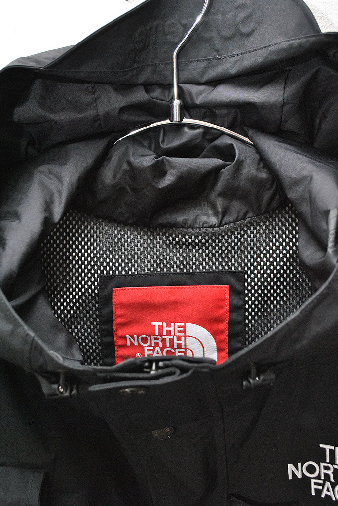 SUPREME × THE NORTH FACE Cargo Jacket