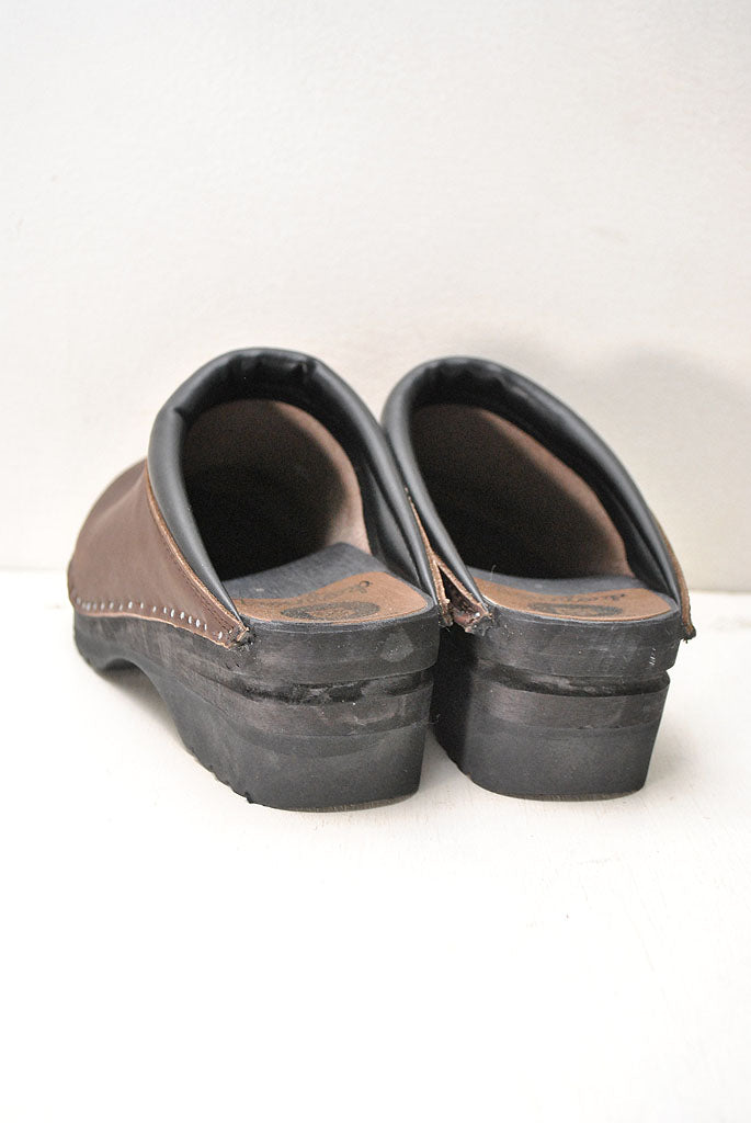 TROENTORP Swedish Clog Plain Toe